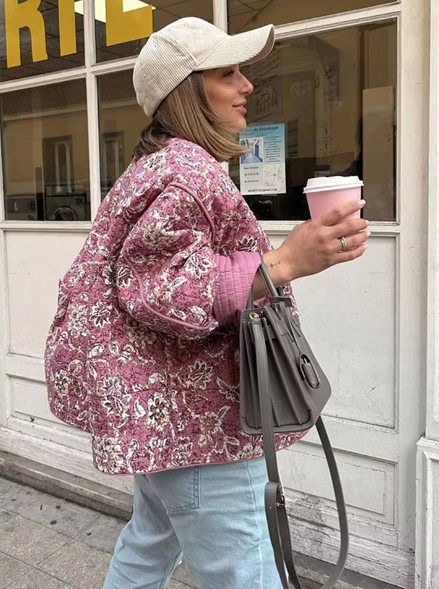 Alice | Rosa Bomberjacke Damen Blumen - Weite Passform
