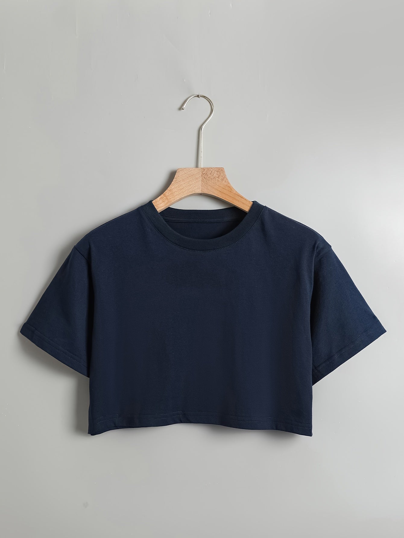Juliet | Weißes Crop Top für Damen mit kurzen Ärmeln - Rundhalsausschnitt