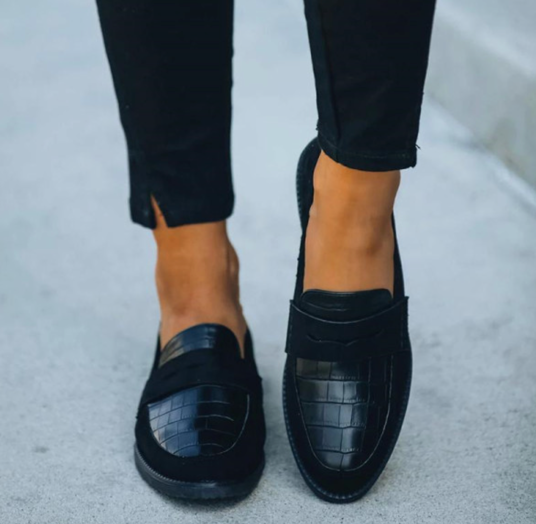 Amanada | Schwarze Krokodil-Slipper - Elegante Schuhe für Frauen-Becker Boutique
