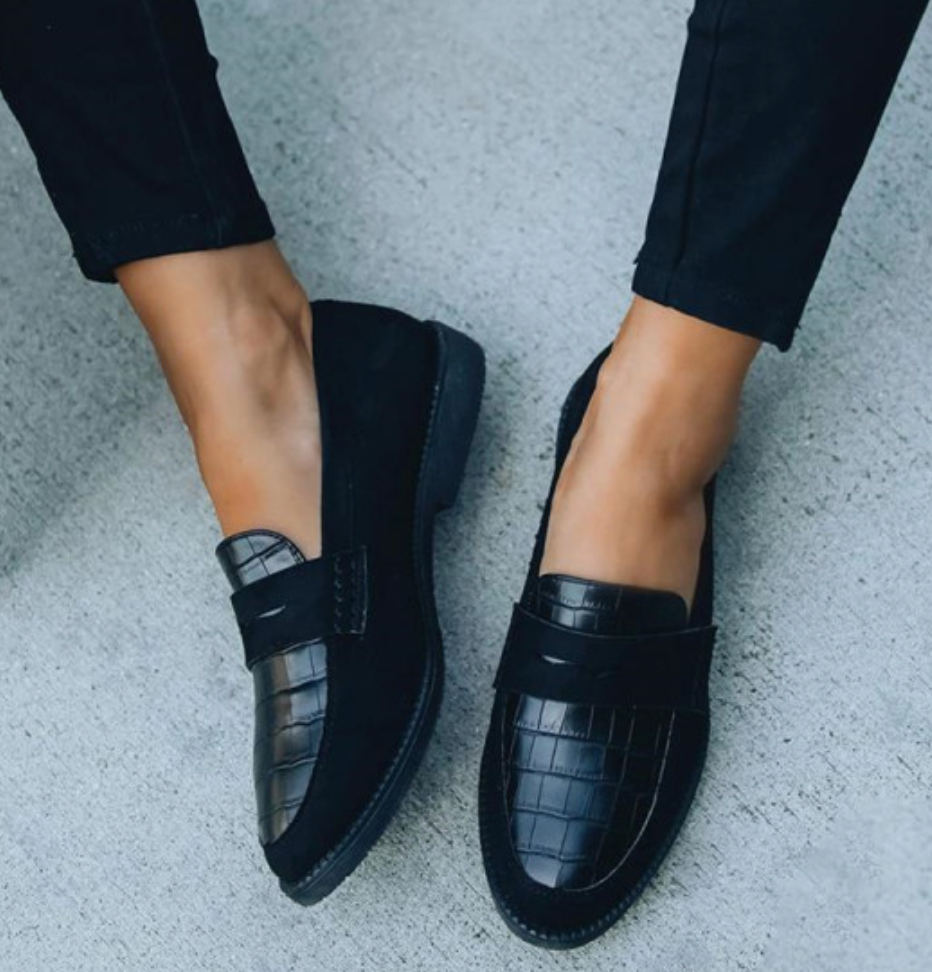 Amanada | Schwarze Krokodil-Slipper - Elegante Schuhe für Frauen-Becker Boutique