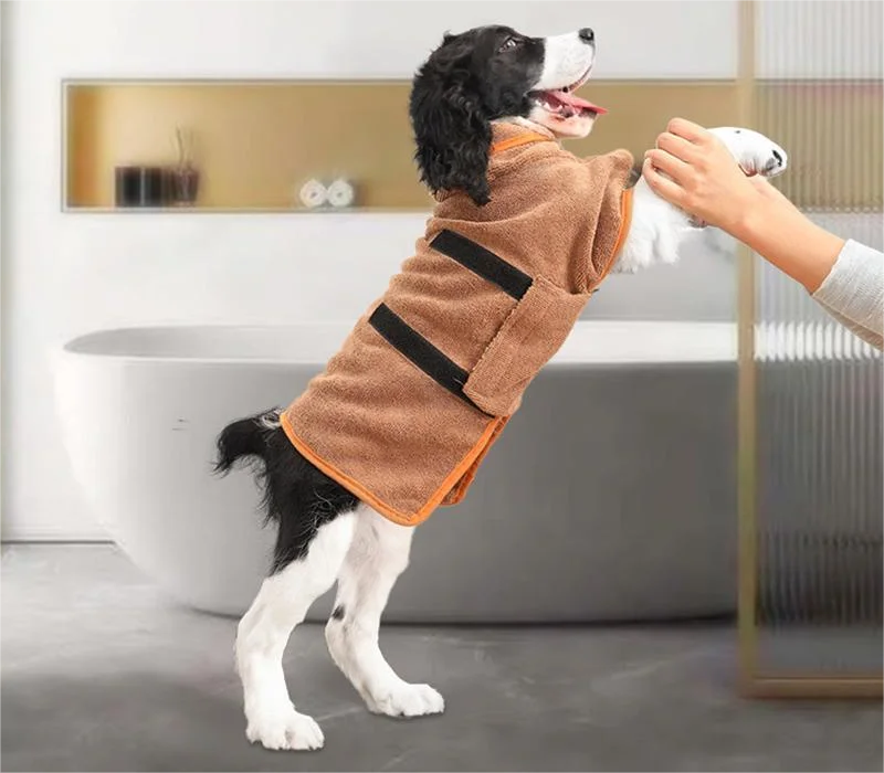 DogyDry | Absorbierende und trocknende Bademäntel für Hunde-Becker Boutique