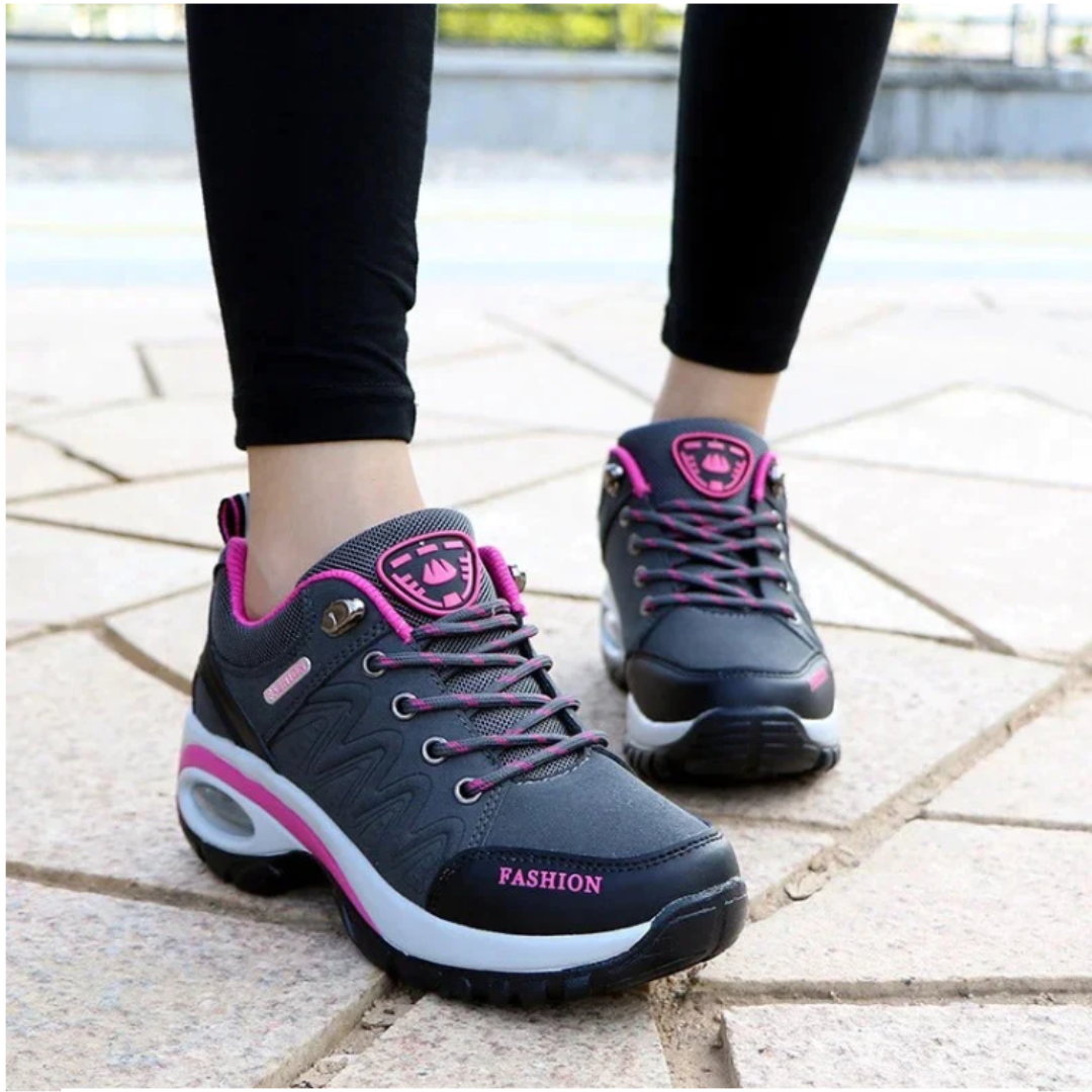 Ella | Der ergonomische Trainer mit rutschfester Sohle für Stabilität-Becker Boutique
