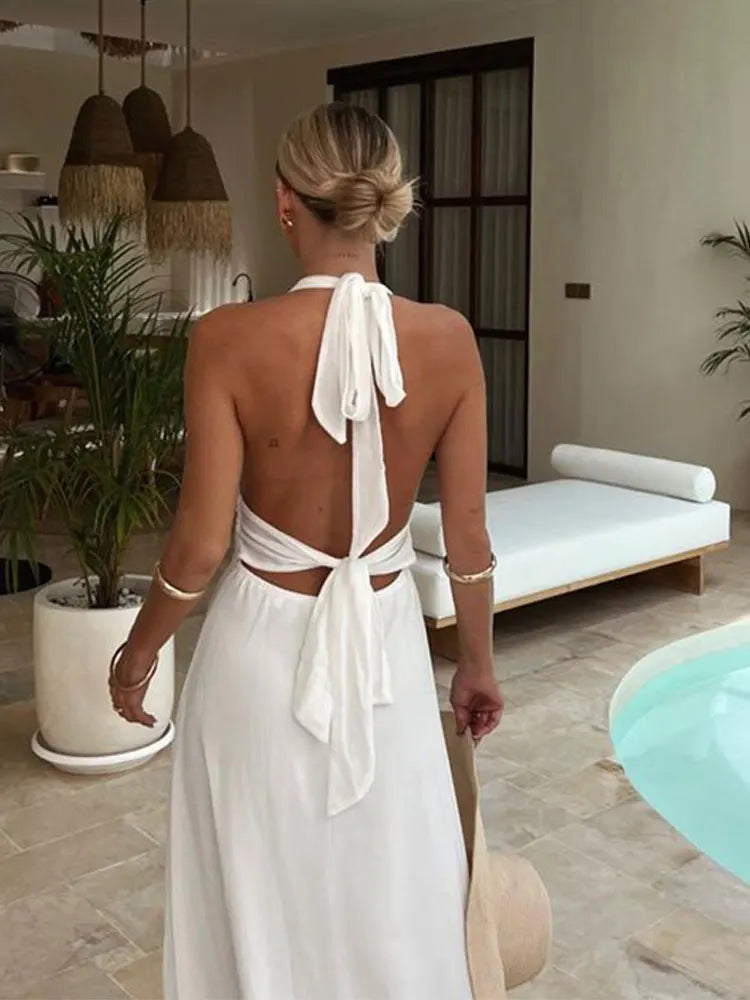 Lola | Lange Sommerkleid - Neckholder-Kleid mit tiefem Ausschnitt und Schlitz