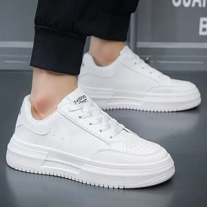 Marvel | Weiße Herren Sneaker mit dicker Sohle-Weiß-39-Becker Boutique