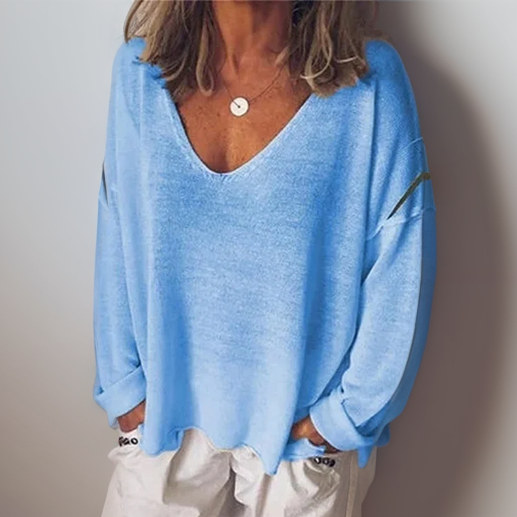 Selma | Bequemes Langarmshirt mit weitem V-Ausschnitt-Blau-S-Becker Boutique