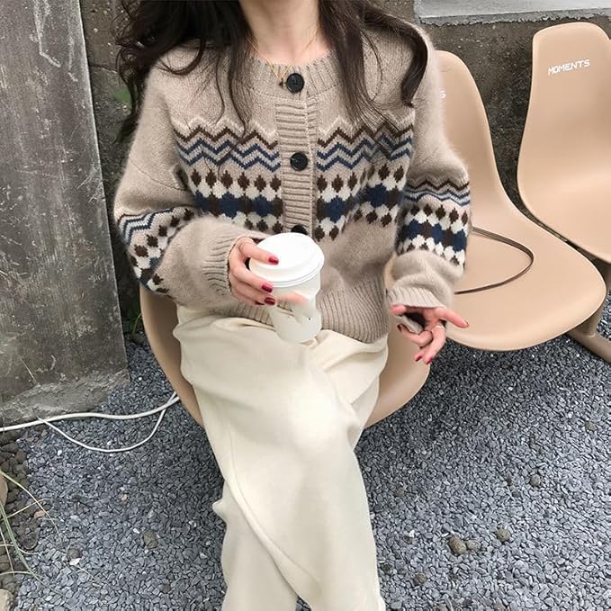 Tara | Damen Strickjacke mit langen Ärmeln und Knöpfen