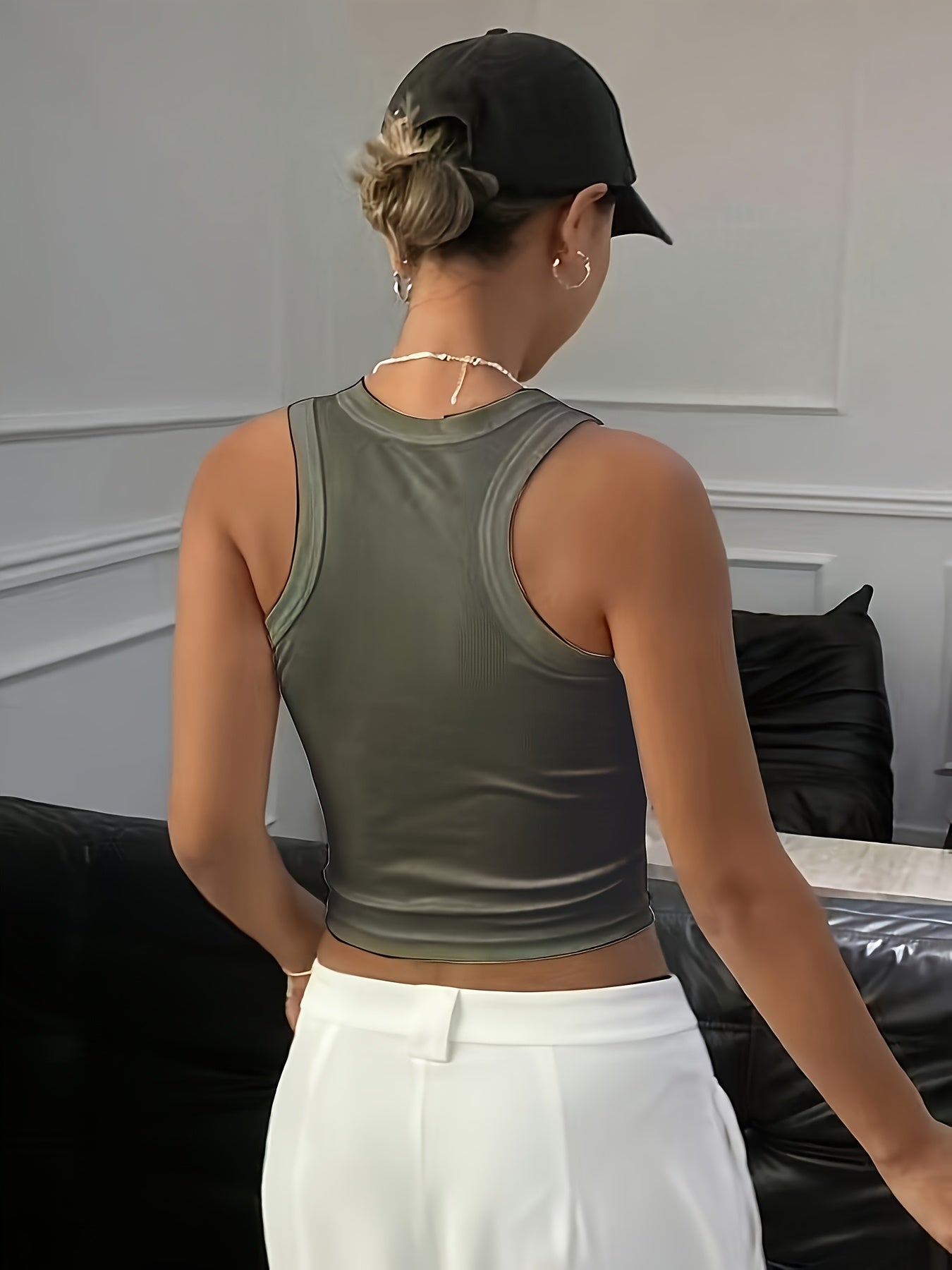 Esme | Weiße Damen Crop-Top ohne Ärmel aus dehnbarem Stoff