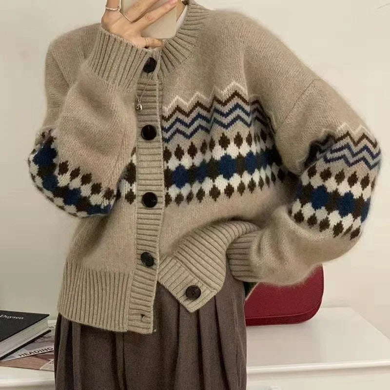 Tara | Damen Strickjacke mit langen Ärmeln und Knöpfen