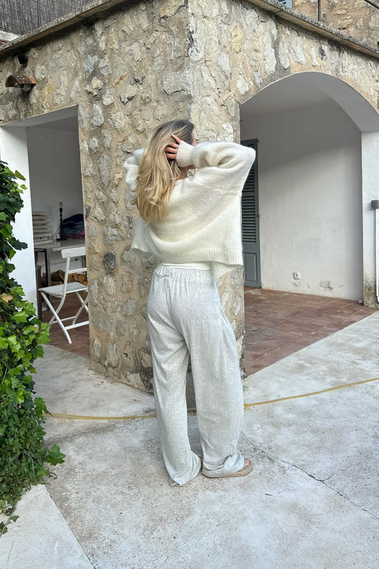 Vogue | Klassische Weste Damen mit Knöpfen – Strickdesign mit langen Ärmeln
