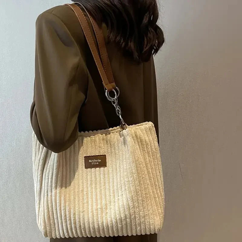 Bibi | Umhängetasche Damen aus weichem Teddy