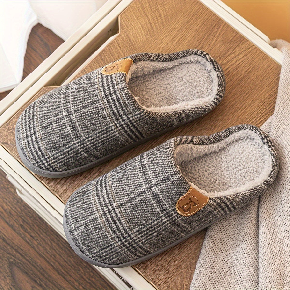 CozyStep | Weiche Plüsch-Hausschuhe mit Flauschigem Futter – Perfekt für Herbst und Winter