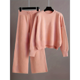 Women's Lounge Set | Knit & Cozy Jogging Suit