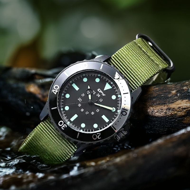Tactical field watch for men | Diving style