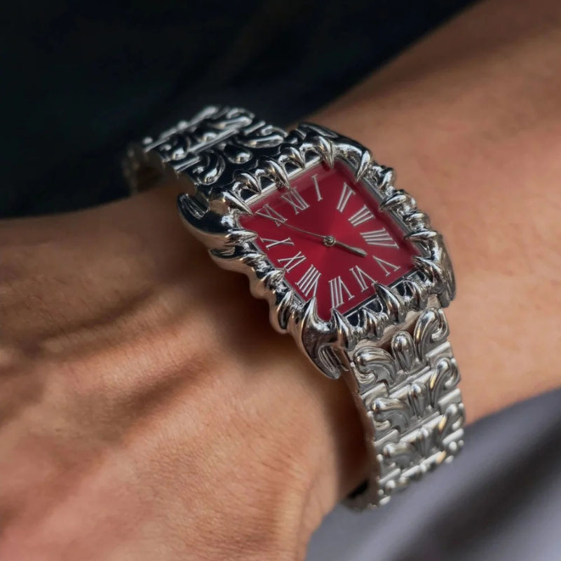 Claw Quartz Wristwatch | Square Retro Y2K Design
