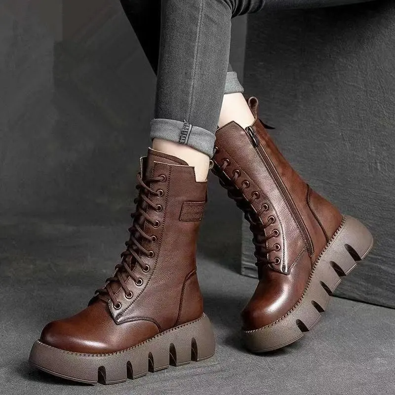 Emma | Mittelhoher Lederstiefel mit klobiger Sohle-Becker Boutique