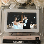 FrameIt | Digitaler Bilderrahmen-Becker Boutique