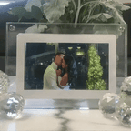 FrameIt | Digitaler Bilderrahmen-Becker Boutique