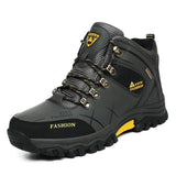 Men's Robust Hiking Boots | High and Lined