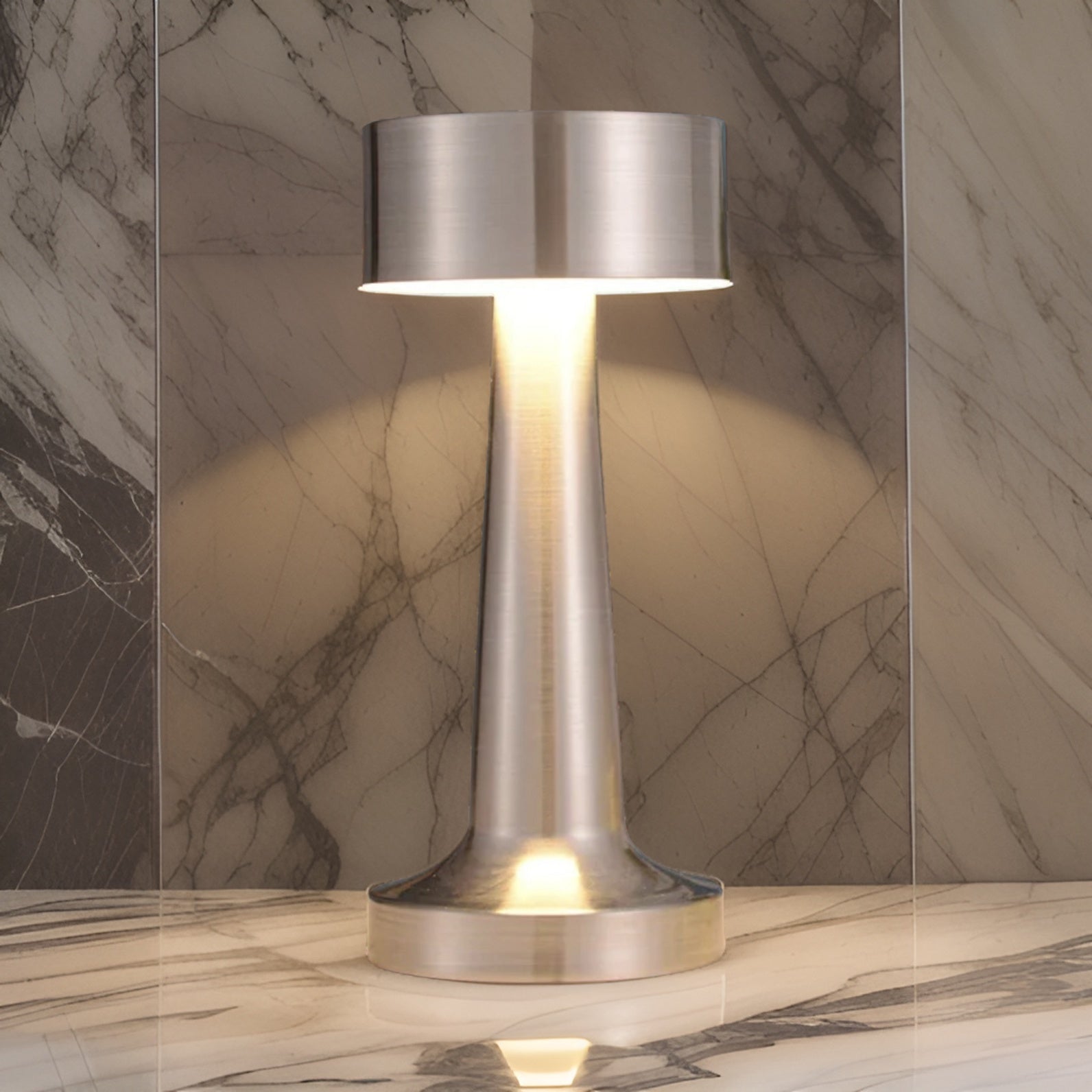 Marques Lamp | Designer-Tischlampe-Silber-Becker Boutique