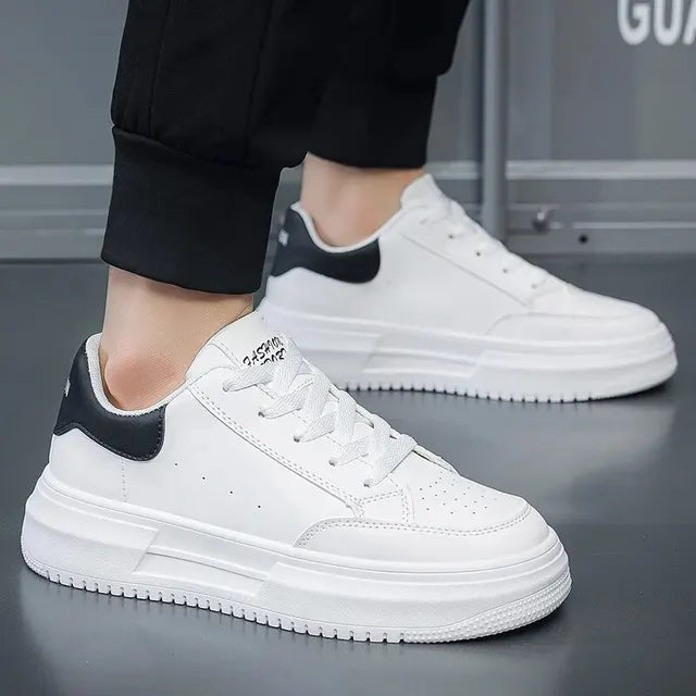 Marvel | Weiße Herren Sneaker mit dicker Sohle-Schwarz (Fast ausverkauft)-39-Becker Boutique