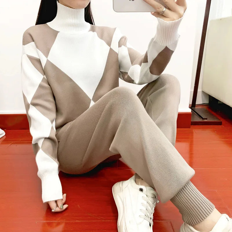 Mia | 2-teiliges Set aus kariertem Pullover und einfarbiger Hose-Becker Boutique