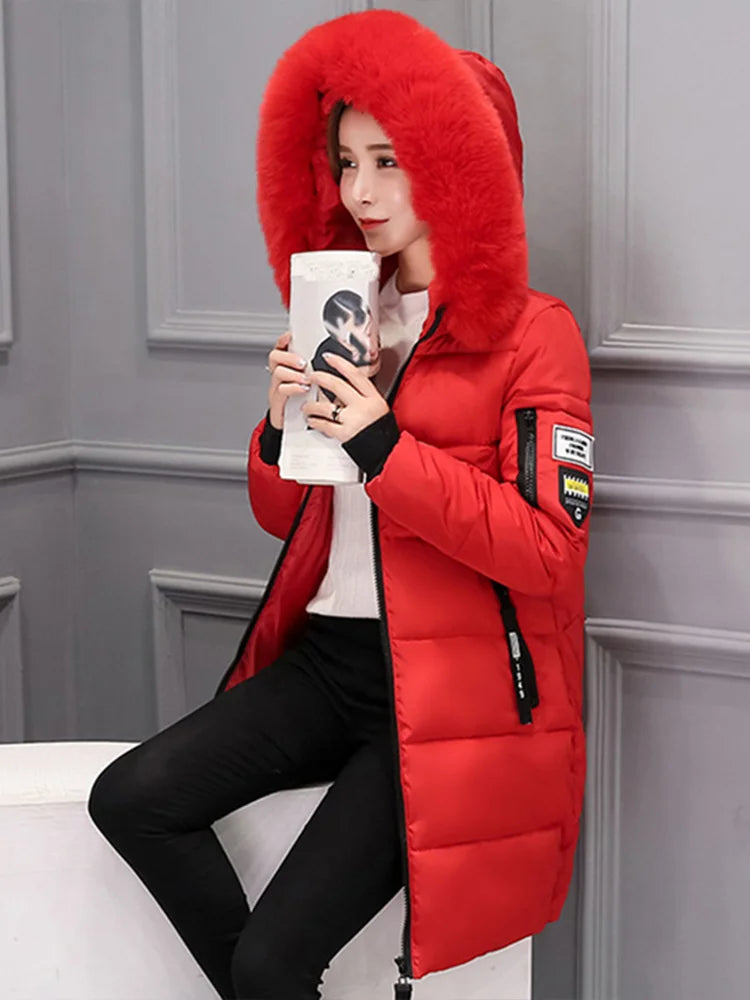 Mona | Damen Parka mit Kapuze und Kunstfellkragen – Slimfit und Dicke Wattierung-Rot-M-Becker Boutique