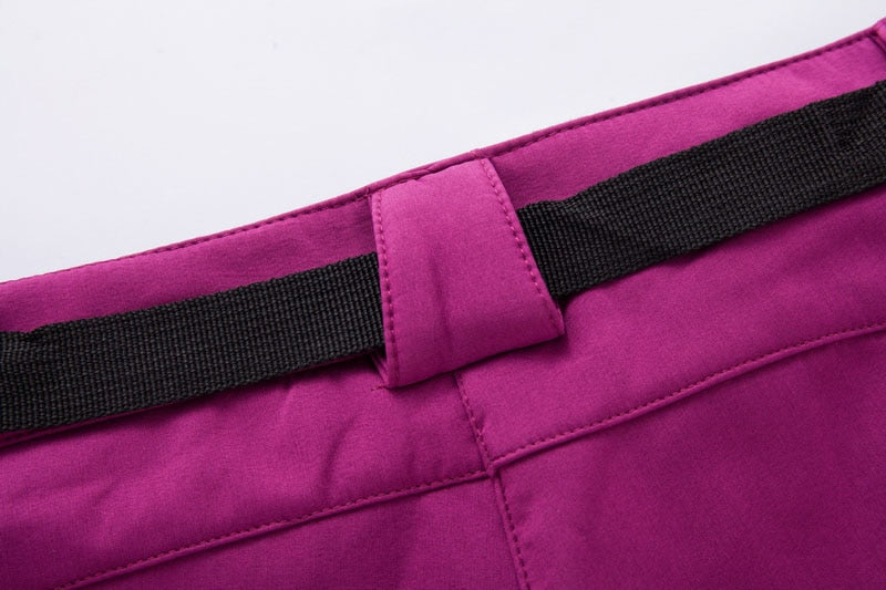 Nika | Wasserdichte Outdoor-Wanderhose für Frauen-Becker Boutique