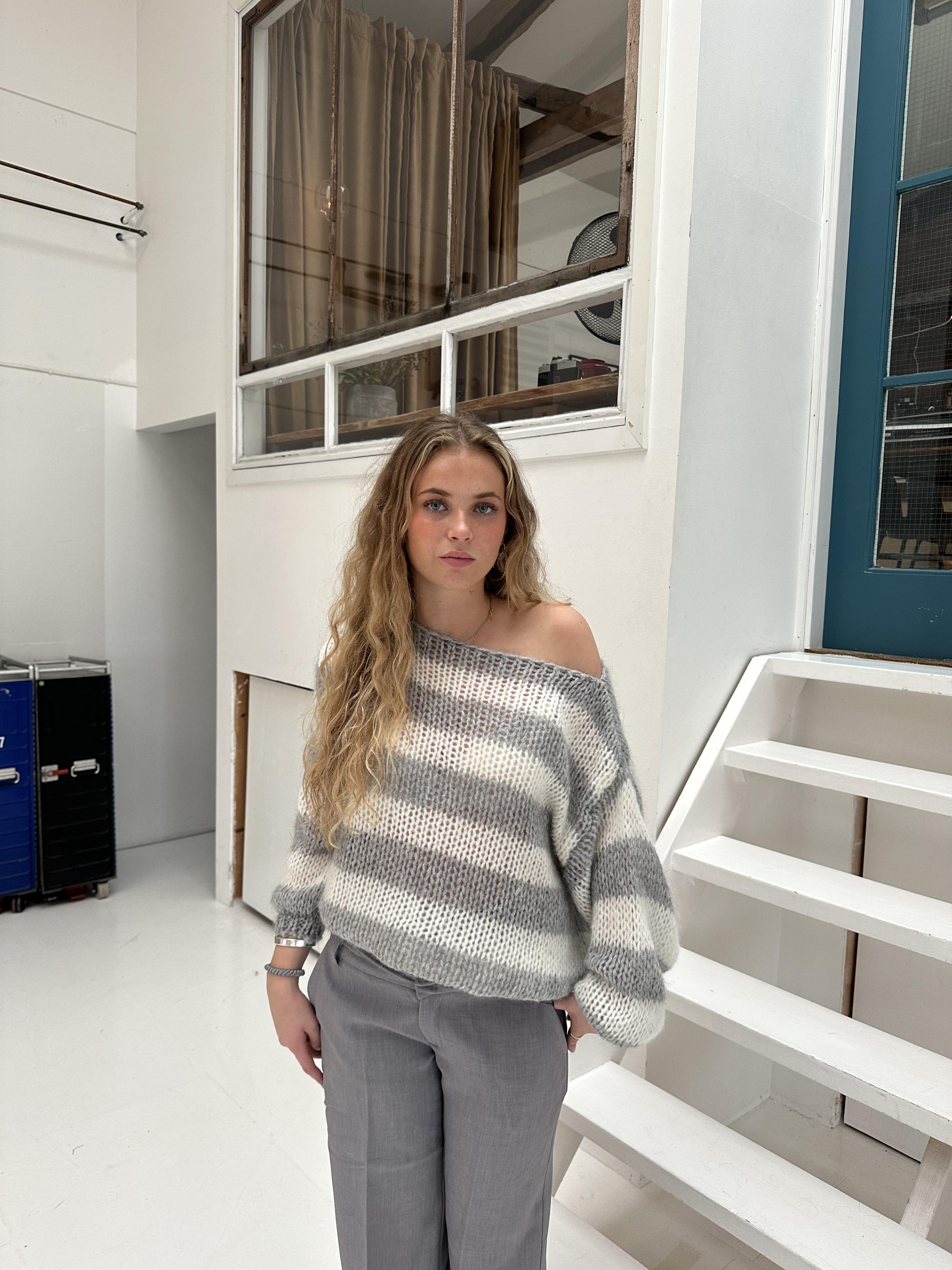 Pluun | Gemütlicher gestreifter Pullover-Becker Boutique