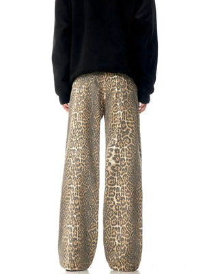 Ruth | Loos Fit Denim-Hose mit Leopardenmuster-Becker Boutique