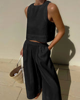 Two-piece set with wide-legged trousers