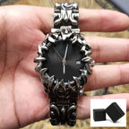 Claw Round Quartz Wristwatch | Retro Y2K Design