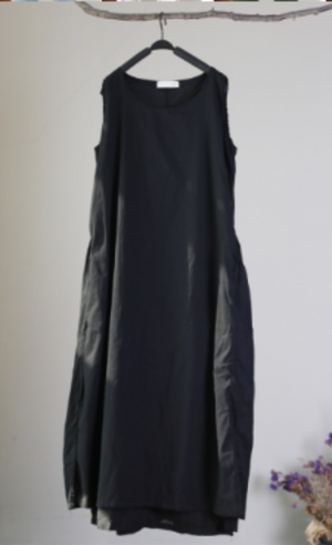Samantha | Maxikleid mit Faltenwurf in A-Linie-Schwarz-Becker Boutique