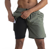 Swift | Leichte Laufshorts mit Handytasche-Militärgrün-S-Becker Boutique