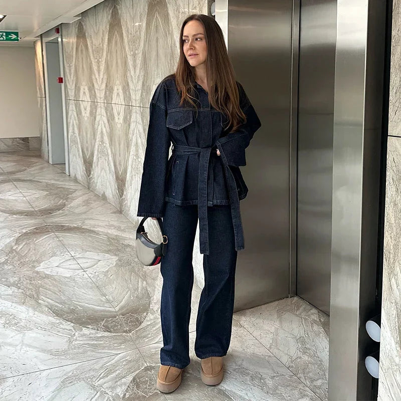 Julie | Ensemble with fitted jacket and jeans for women