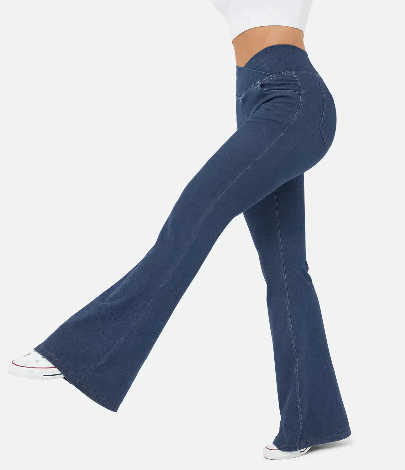 Juul | Elastischer, ausgestellter Denim